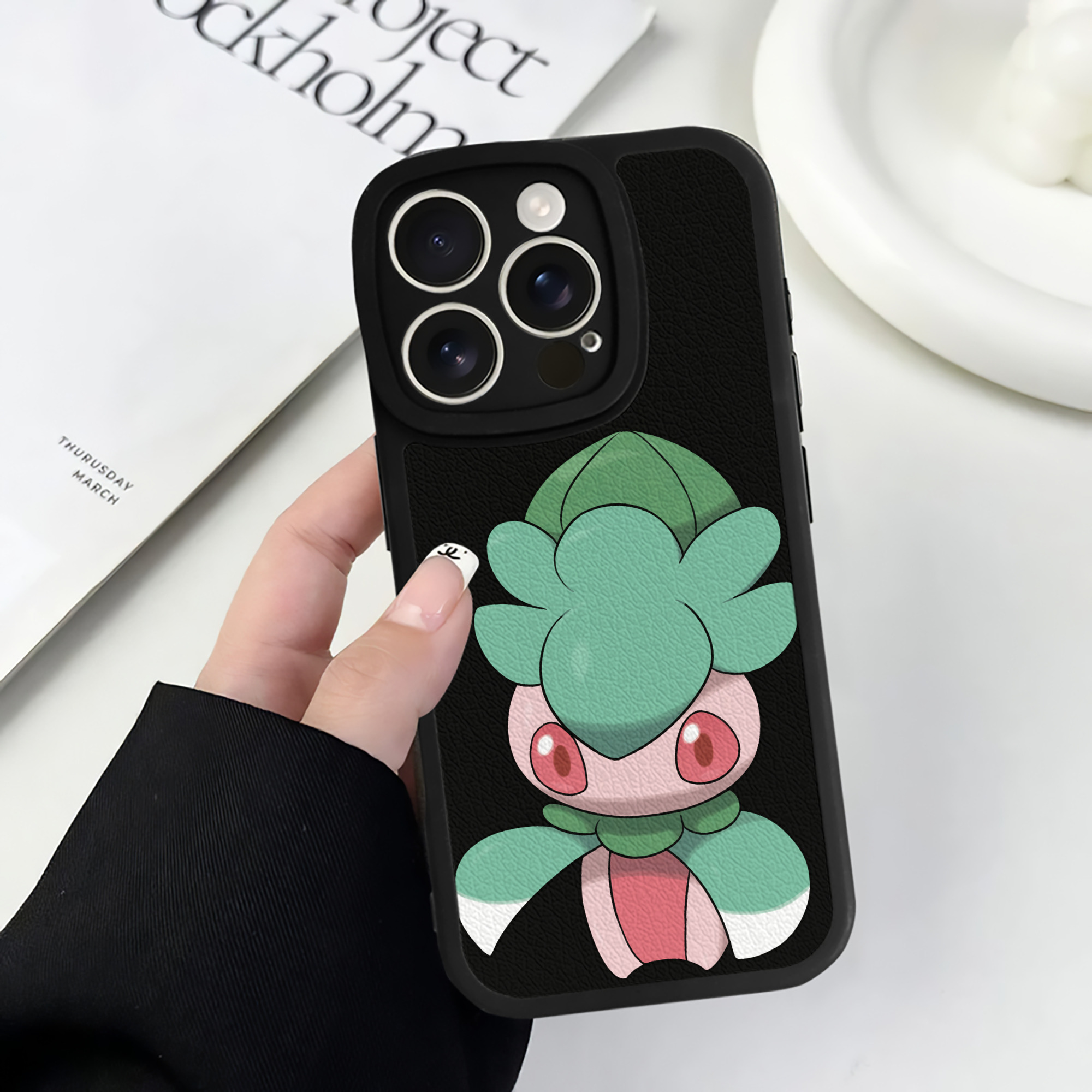 （画像用） ポケットモンスター Pokémon 【iPhone 16シリーズ対応】シリコンスマホケース（レザー調） 材質：シリコン